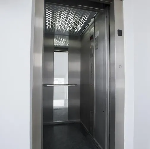 Heights Unirii Free Parking Zone Apartman *